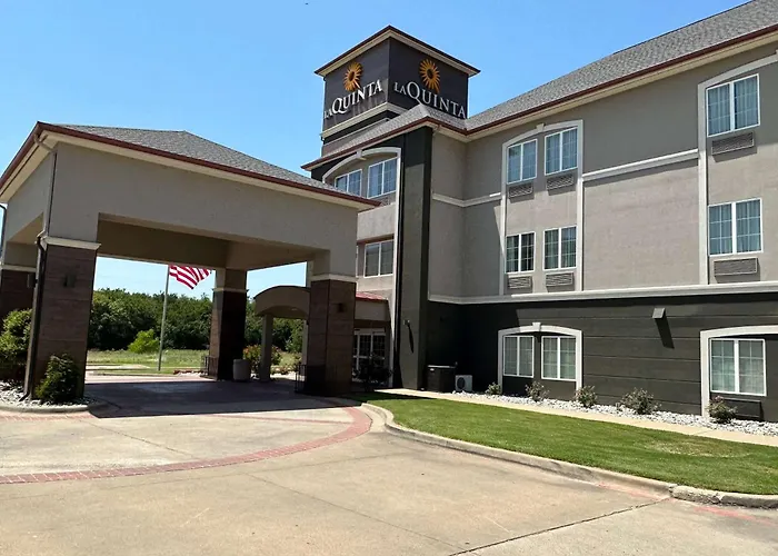 La Quinta Inn & Suites by Wyndham Sulphur Springs